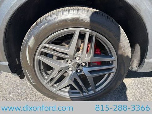 Used 2025 Ford Explorer ST-Line w/ ST-Line Street Pack AWD/4WD image 32