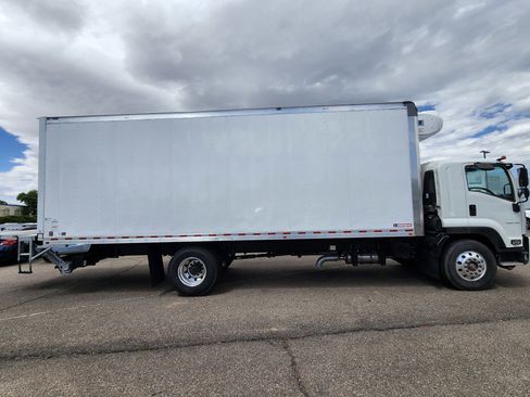 New 2024 Chevrolet Low Cab Forward 7500XD image 16