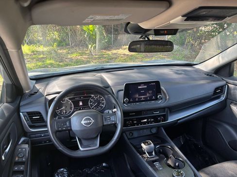 Used 2025 Nissan Rogue SV AWD/4WD image 34