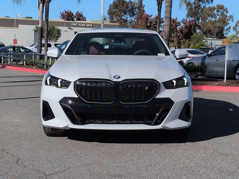 New 2026 BMW i5 eDrive40 w/ M Sport Package image 3