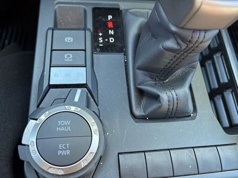 Used 2025 Toyota Tacoma SR5 image 24