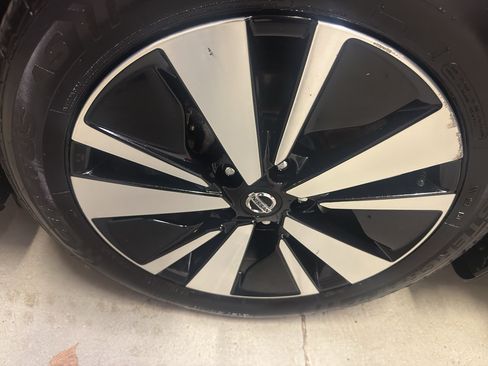 Used 2022 Nissan Altima 2.5 SV w/ SV Premium Package AWD/4WD image 32