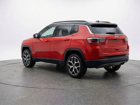 Used 2025 Jeep Compass Limited image 6