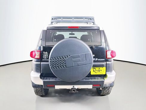 Used 2007 Toyota FJ Cruiser 4WD image 7