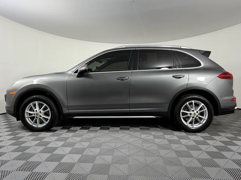 Used 2016 Porsche Cayenne AWD/4WD image 13