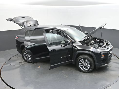 Used 2026 Chevrolet Equinox LT FWD image 36