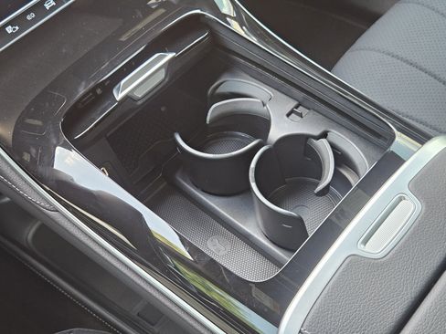 New 2026 Mercedes-Benz EQE 320 4MATIC SUV image 19