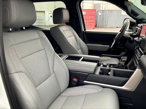 Used 2025 Toyota Tundra Limited image 8