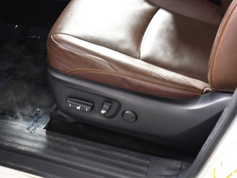 Used 2016 Toyota 4Runner Limited image 16