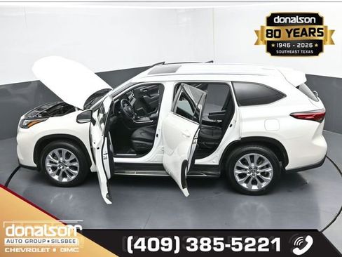 Used 2021 Toyota Highlander Limited image 28