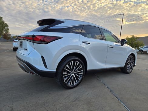 New 2026 Lexus RX 350 FWD image 3