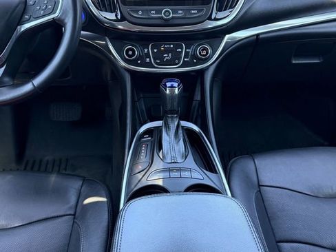 Used 2016 Chevrolet Volt Premier w/ Driver Confidence Package FWD image 40