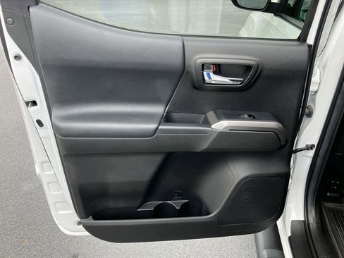 Used 2022 Toyota Tacoma Limited w/ Nightshade Package image 27