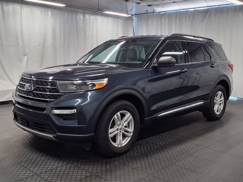 Certified 2023 Ford Explorer XLT w/ Equipment Group 202A AWD/4WD image 6