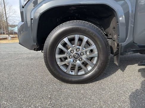 Used 2025 Toyota Tacoma TRD Off-Road image 26