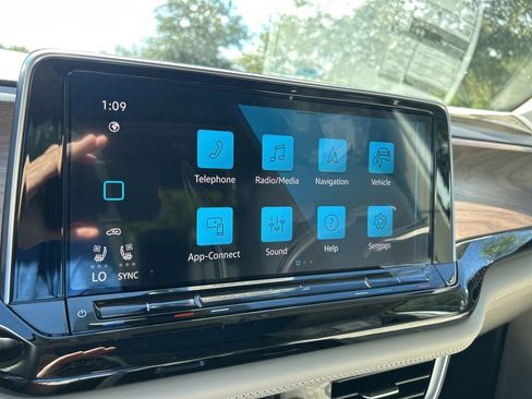 New 2026 Volkswagen Atlas SE FWD image 28