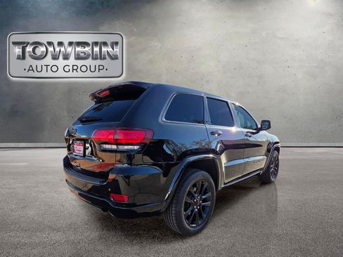 Used 2021 Jeep Grand Cherokee Laredo X RWD image 4