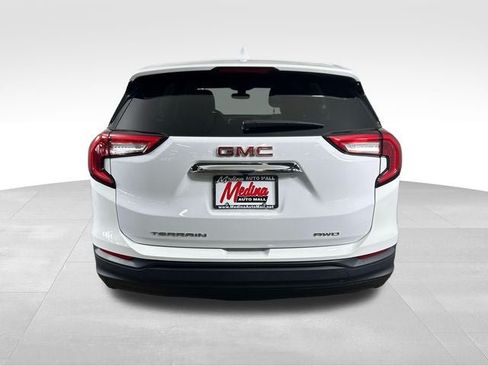 Used 2023 GMC Terrain SLE AWD/4WD image 6