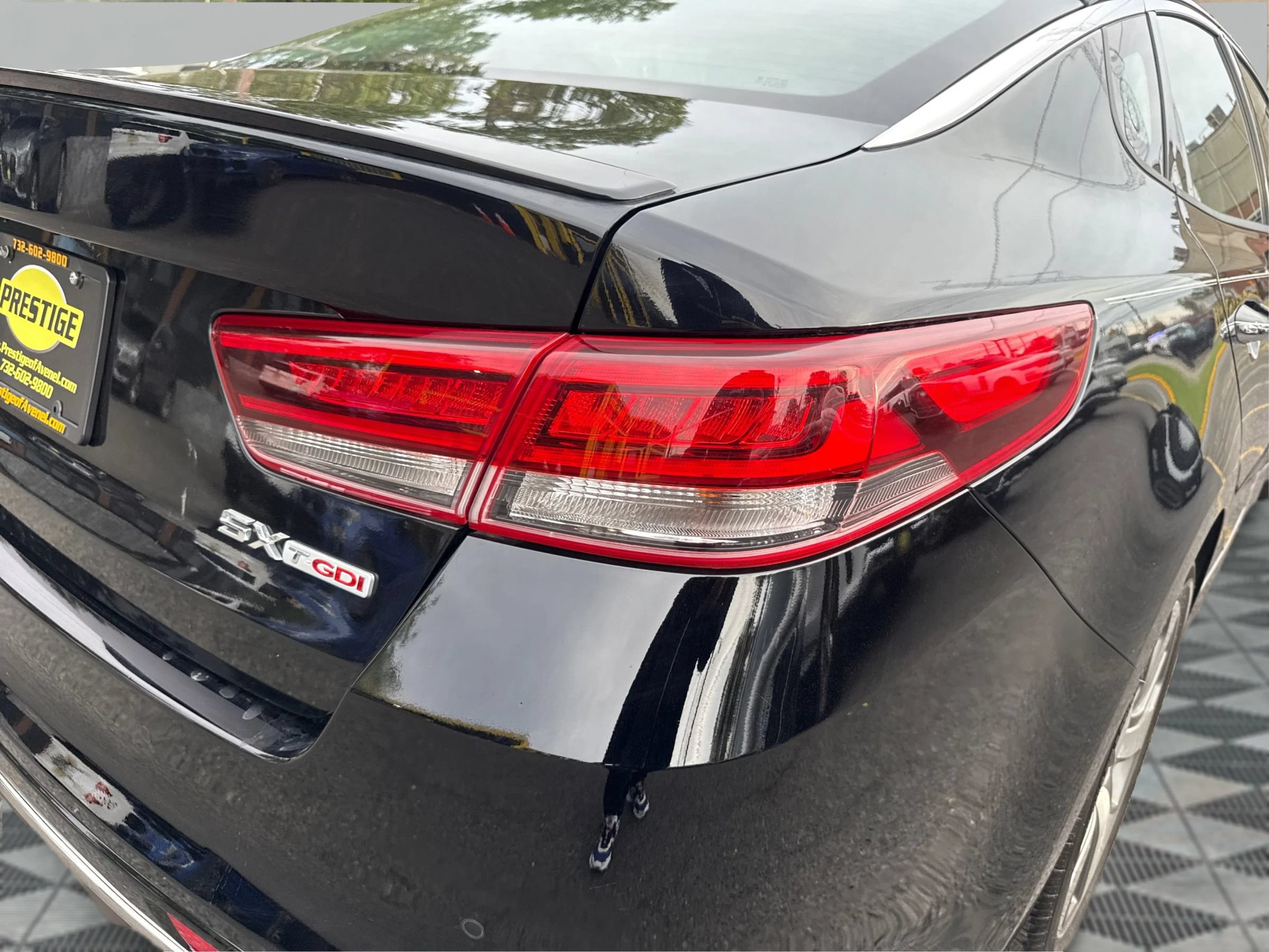 Used 2018 Kia Optima SX FWD image 28
