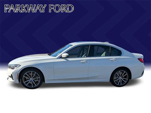 Used 2019 BMW 330i Sedan w/ Driving Assistance Package image 8