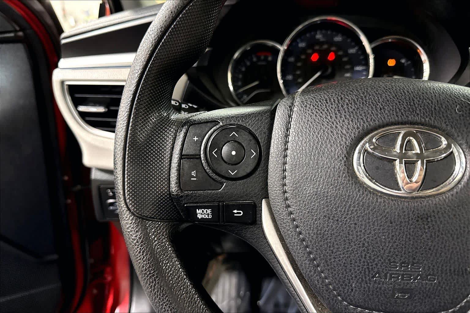 Used 2015 Toyota Corolla LE FWD image 23