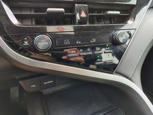 Used 2022 Toyota Camry LE w/ Cold Weather Package FWD image 14