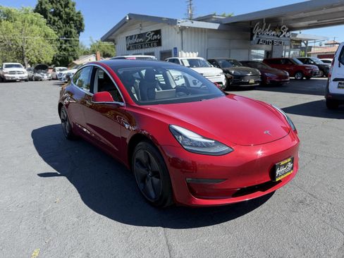 Used 2019 Tesla Model 3 Mid Range RWD image 9