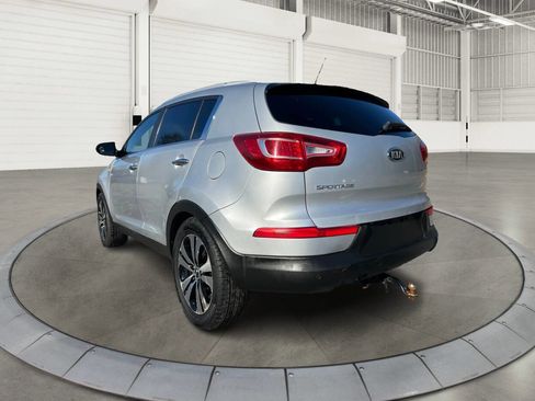 Used 2011 Kia Sportage EX w/ Premium Pkg w/Leather Seats image 4