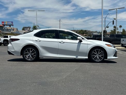 Used 2023 Toyota Camry XLE w/ Navigation Package FWD image 6