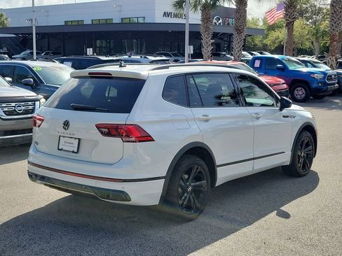 Used 2024 Volkswagen Tiguan SE R-Line FWD image 4