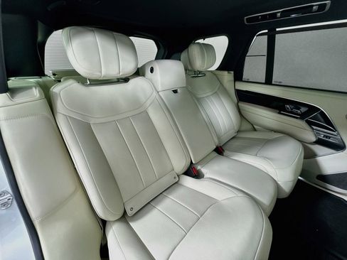 Used 2025 Land Rover Range Rover Long Wheelbase Autobiography AWD/4WD image 27