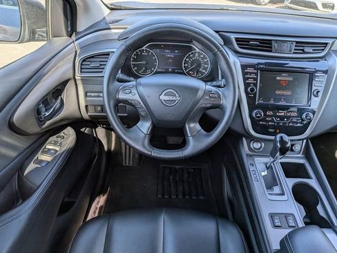 Used 2024 Nissan Murano SV image 17