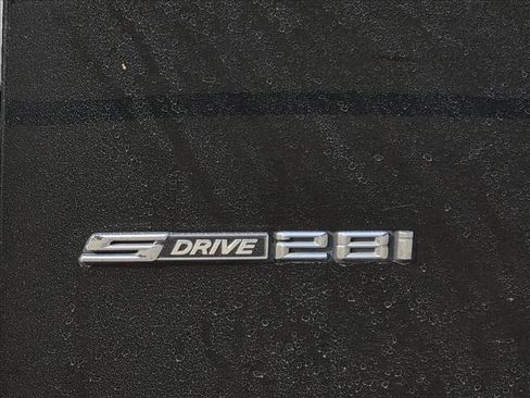 Used 2017 BMW X3 sDrive28i image 10