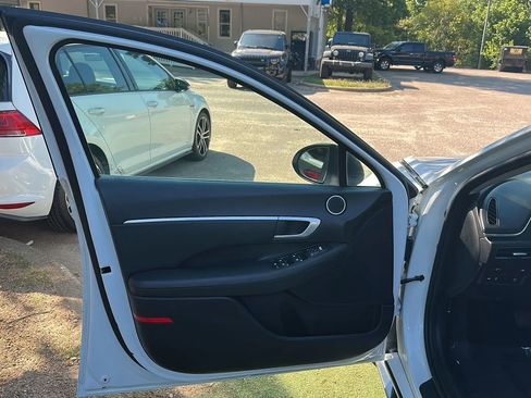 Used 2021 Hyundai Sonata SEL w/ Convenience Package FWD image 15