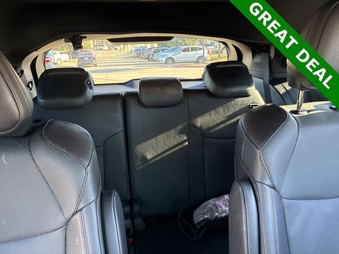 Used 2025 Toyota Sienna Platinum image 12