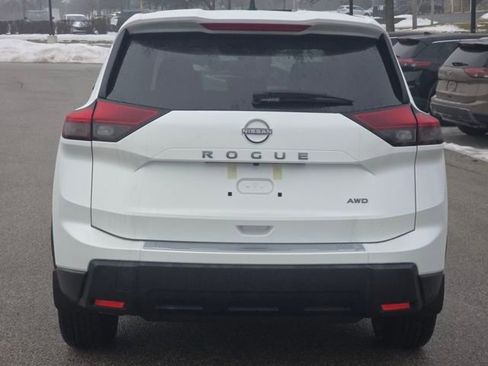 New 2026 Nissan Rogue SV w/ Cold Weather Package image 18