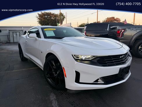 Used 2021 Chevrolet Camaro LT w/ RS Package image 4