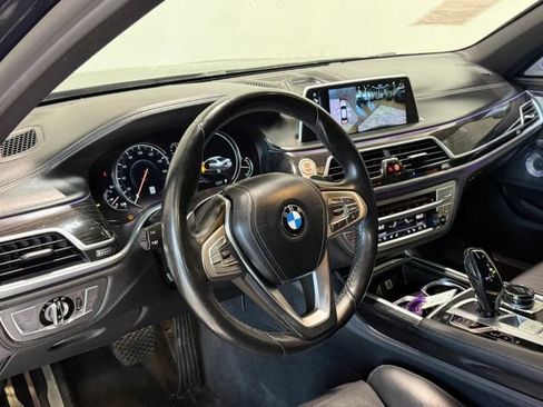 Used 2017 BMW 750i xDrive AWD/4WD image 12