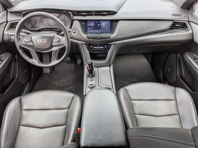 Used 2020 Cadillac XT5 Premium Luxury AWD/4WD image 16