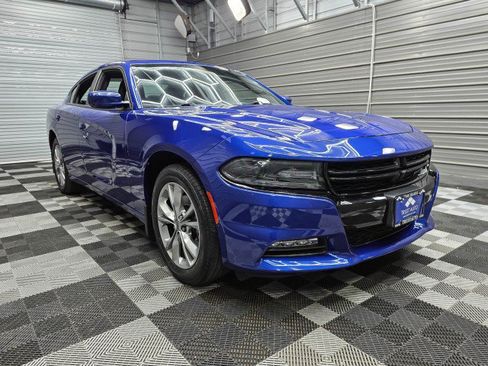Used 2021 Dodge Charger SXT w/ Driver Convenience Group AWD/4WD image 4