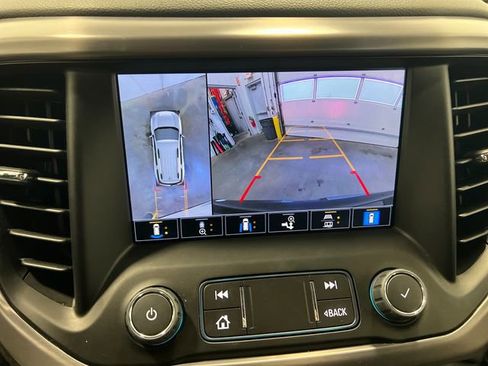 Used 2023 GMC Acadia AT4 w/ Technology Package image 20