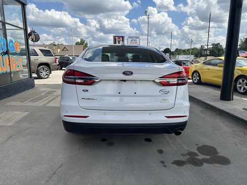 Used 2020 Ford Fusion SE FWD image 7