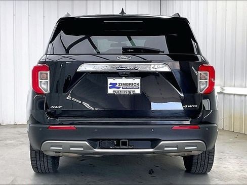 Used 2022 Ford Explorer XLT w/ Equipment Group 202A AWD/4WD image 4