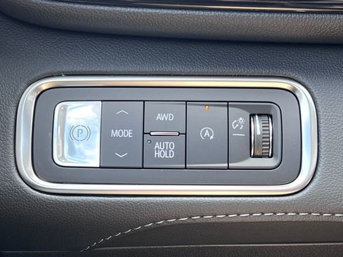 New 2026 Buick Enclave Avenir w/ Super Cruise Package AWD/4WD image 19