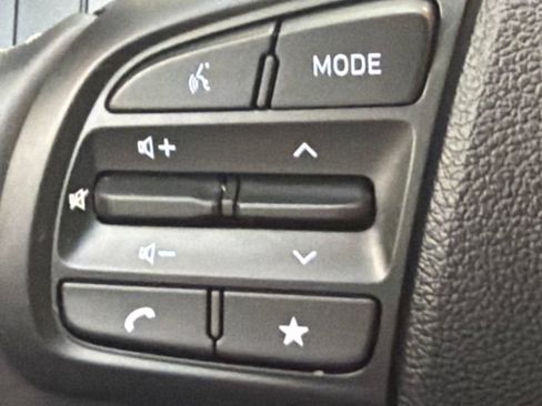 Certified 2026 Hyundai Venue SEL FWD image 20