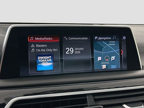 Used 2019 BMW 750i xDrive w/ Executive Package image 16