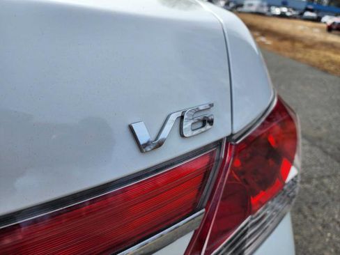 Used 2012 Honda Accord EX-L image 9