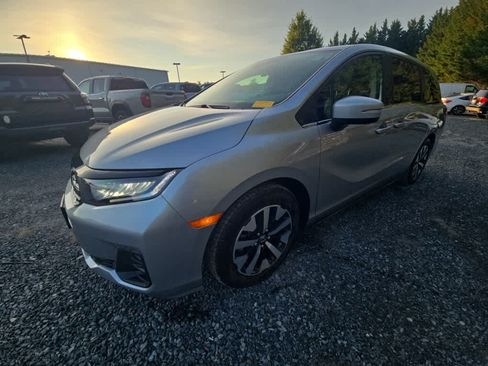 Used 2025 Honda Odyssey EX-L image 3