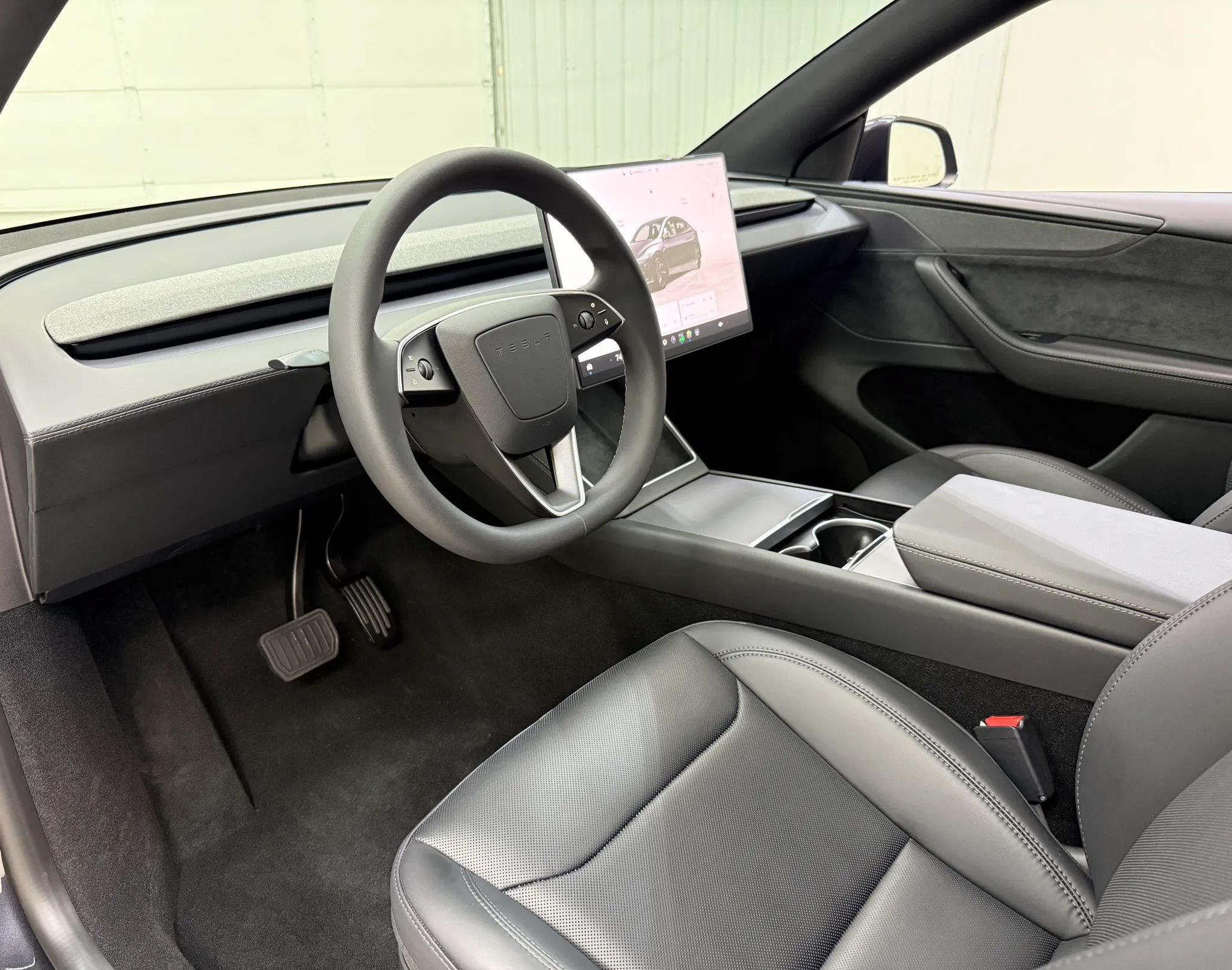Used 2026 Tesla Model Y Long Range RWD image 13