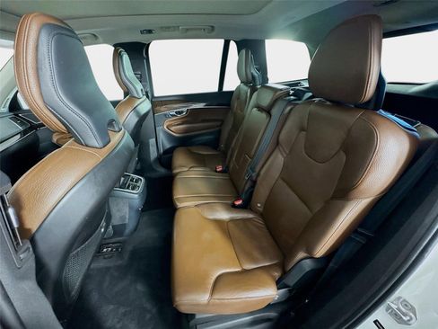 Used 2019 Volvo XC90 T6 Momentum AWD/4WD image 23